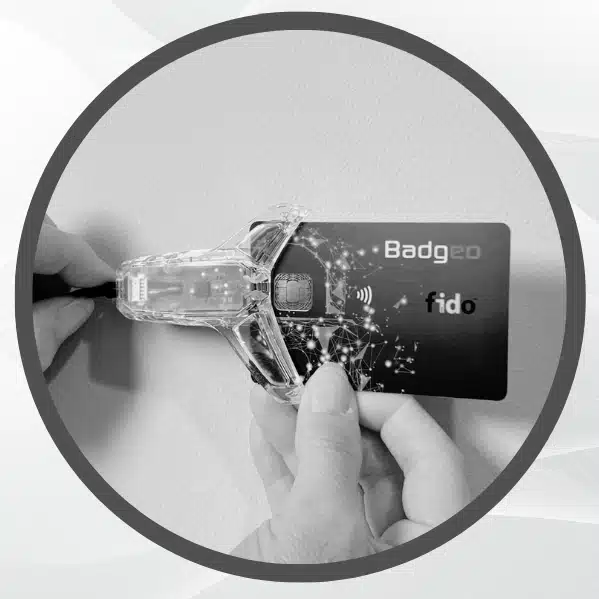 Insertion clé Winkeo-C FIDO2 pour authentification sur smartphone