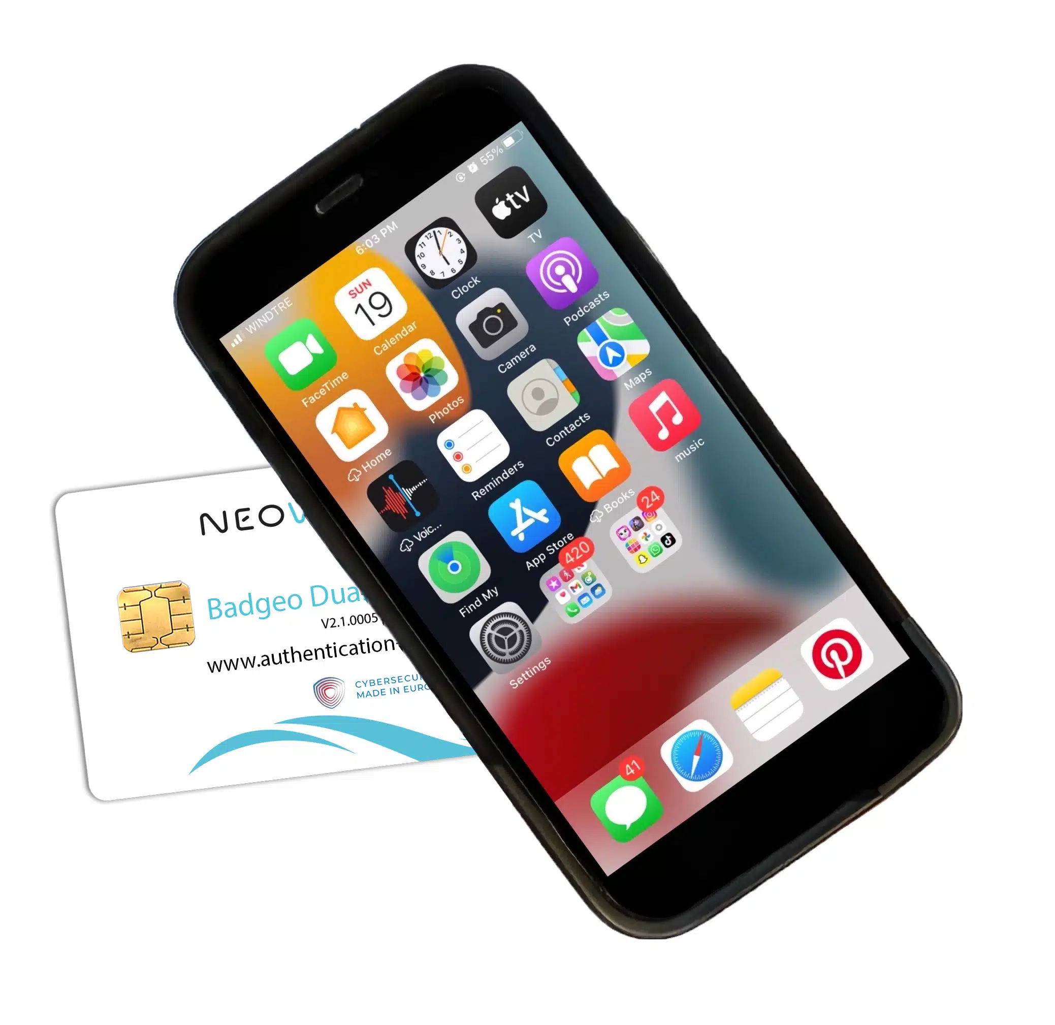 Carte à puce sans contact NFC Badgeo Dual FIDO2 de NEOWAVE avec smartphone